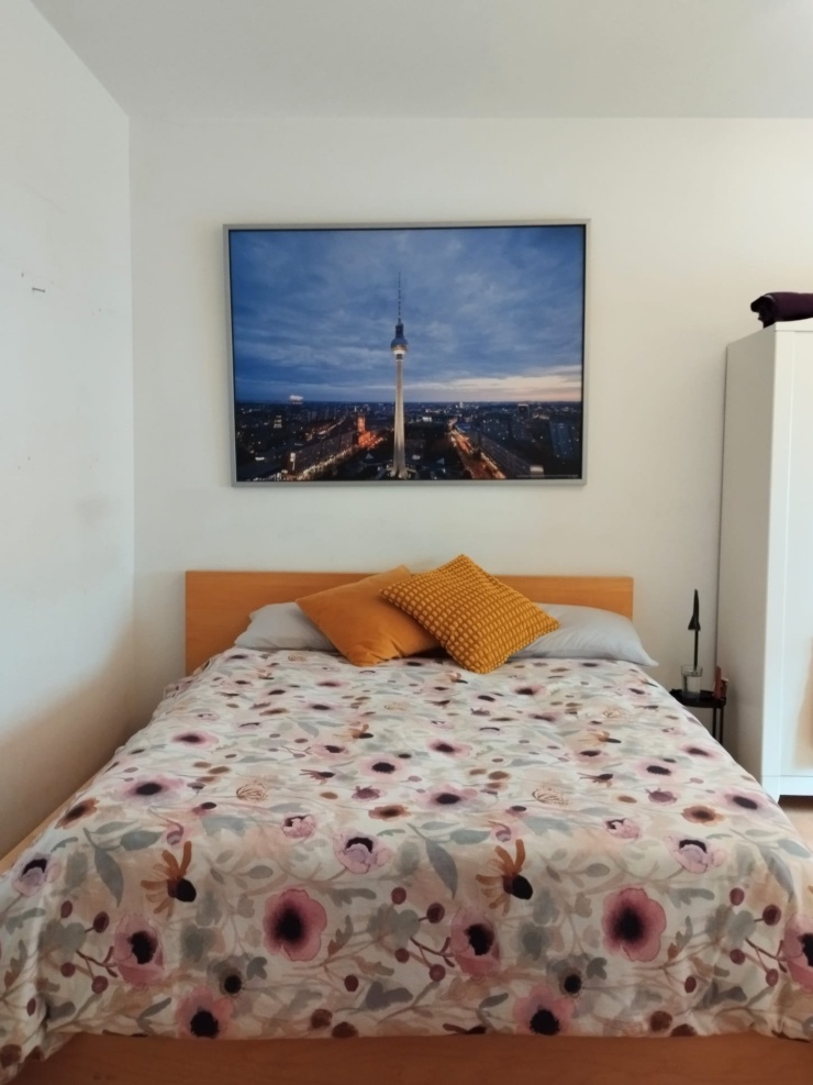 Available room in 3bedroomflatshare - Image 1